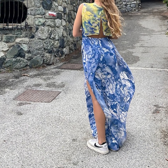 BCBGMax Floral Blue Yellow Maxi side slit open back dress size XXS - Picture 3 of 16